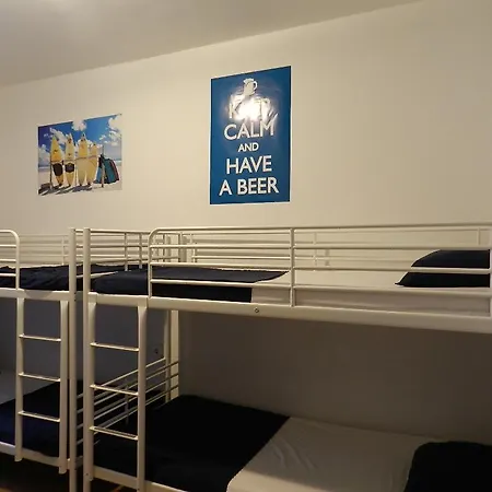 Art City Hostel *